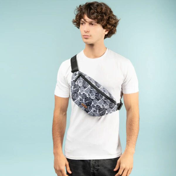 Moscow - Maxi Fanny Pack - Image 3