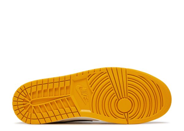 Air Jordan 1 Retro High OG Yellow Ochre - Image 2