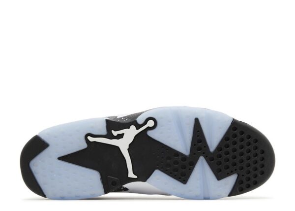 Air Jordan 6 Retro Reverse Oreo - Image 4