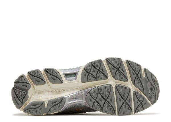 Asics Gel-NYC Cream Clay Grey - Image 4