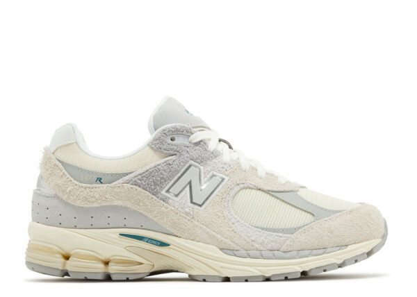 New-Balance-2002R-Linen-1.jpg