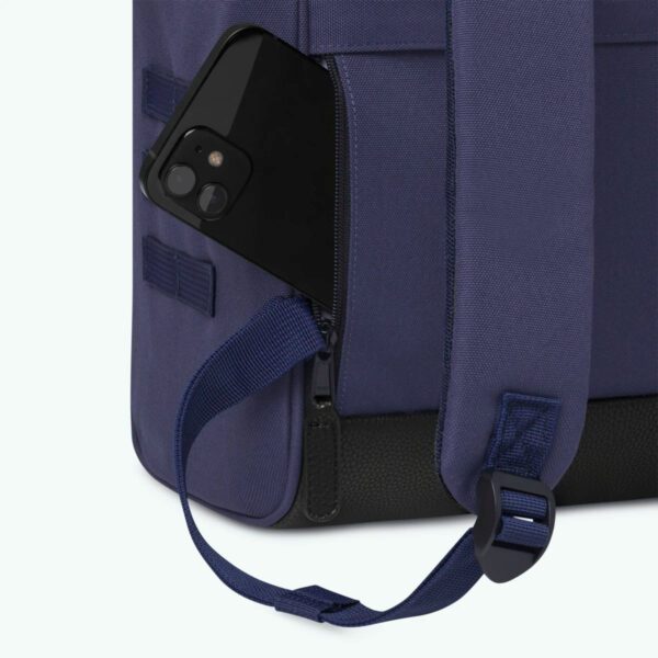 Adventurer Medium Dusseldorf Backpack - Image 10