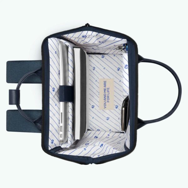 Port Antonio Adventurer Medium Backpack - Image 3
