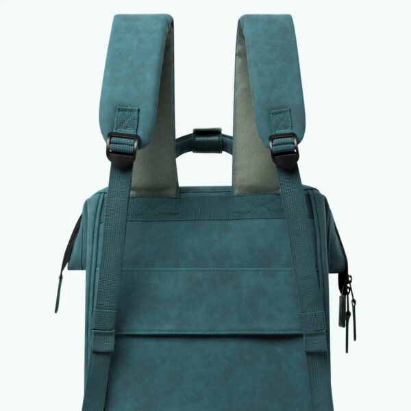 Quepos Adventurer Medium Backpack - Image 9