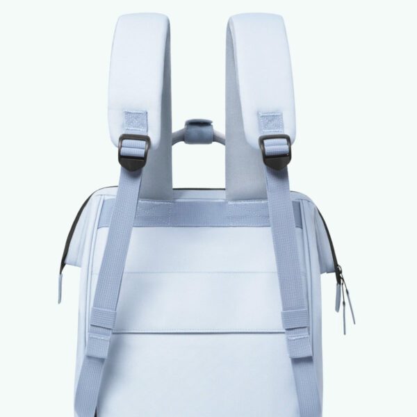 Adventurer Medium Paros Backpack - Image 9