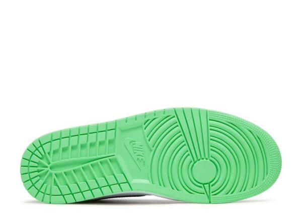 Air Jordan 1 Retro High OG Green Glow - Image 4