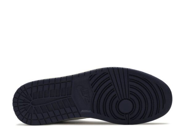 Air Jordan 1 Retro High OG Obsidian - Image 4