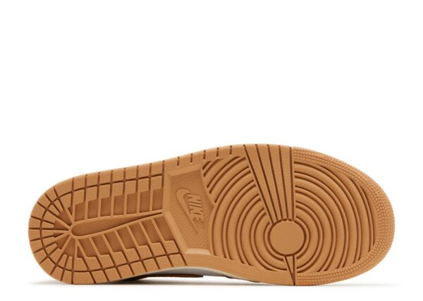Air Jordan 1 Retro High OG Praline - Image 4