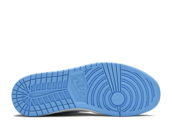 Air Jordan 1 Retro High OG University Blue - Image 4