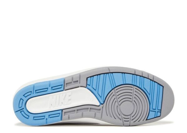 Air Jordan 2 Low University Blue - Image 4