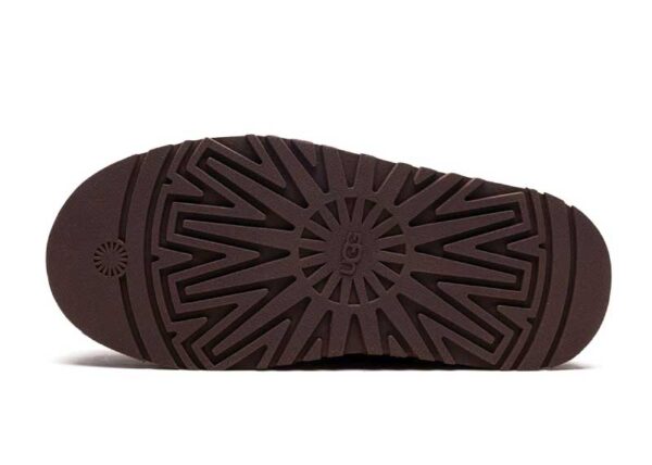 UGG Tazz Slipper Chocolate - Image 4