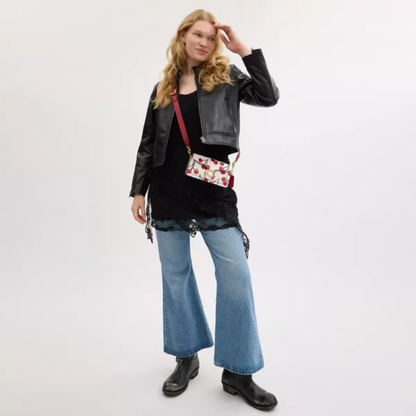 Tabby 20 shoulder bag with cherry pattern - Image 7