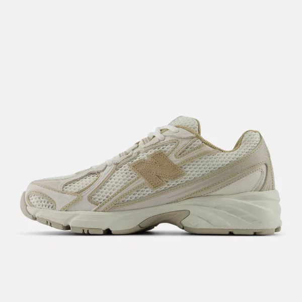 740 Shoes Incense with Angora and Timberwolf