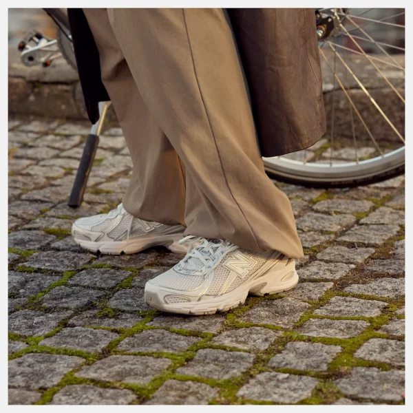 740 Shoes White with Silver - Image 8